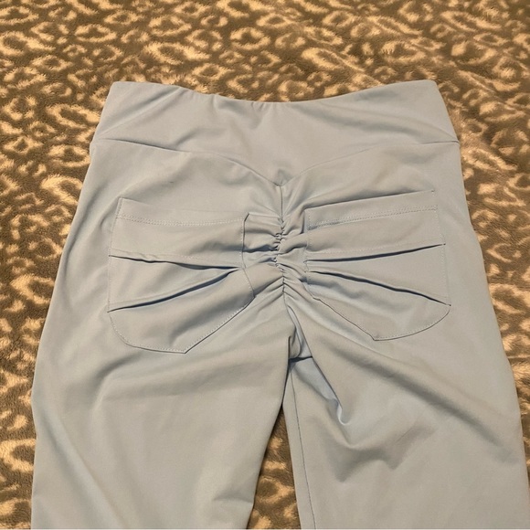 Light Blue Scrunch Butt Leggings - Picture 2 of 2